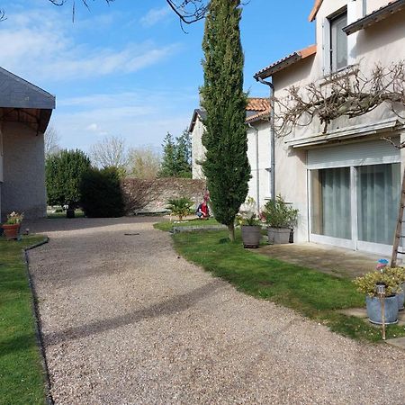 Gite Amanala Poitou Saint-Genest-d'Ambiere ภายนอก รูปภาพ