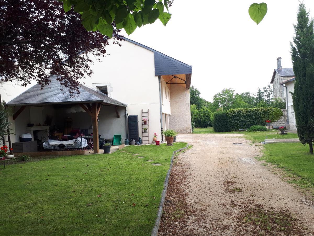 Gite Amanala Poitou Saint-Genest-d'Ambiere ภายนอก รูปภาพ
