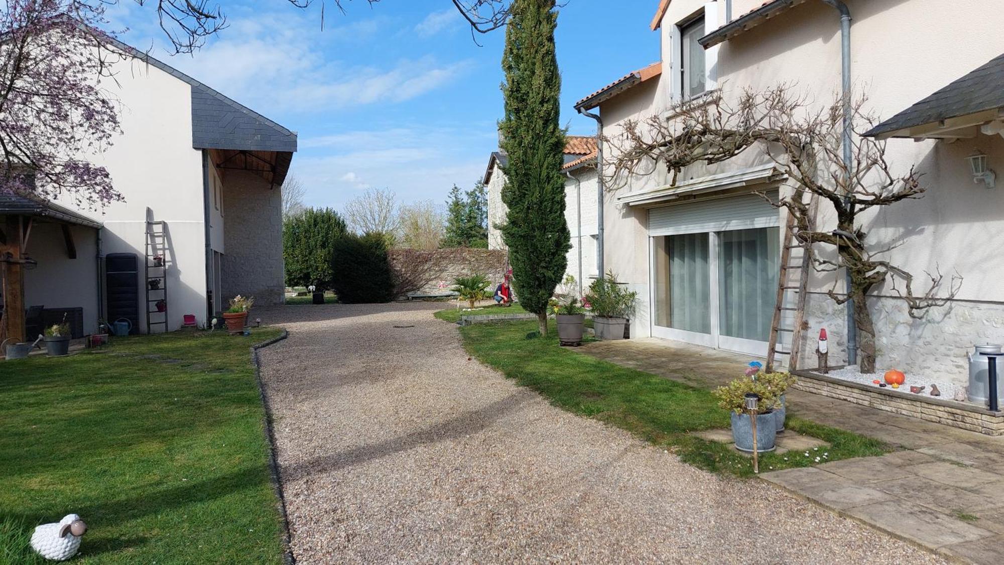 Gite Amanala Poitou Saint-Genest-d'Ambiere ภายนอก รูปภาพ